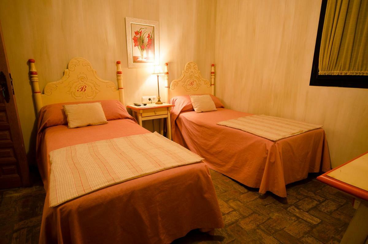 Molino La Boticaria Hotell Marchena  Exteriör bild
