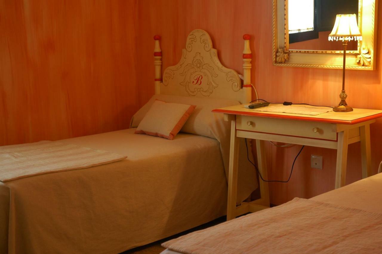 Molino La Boticaria Hotell Marchena  Exteriör bild